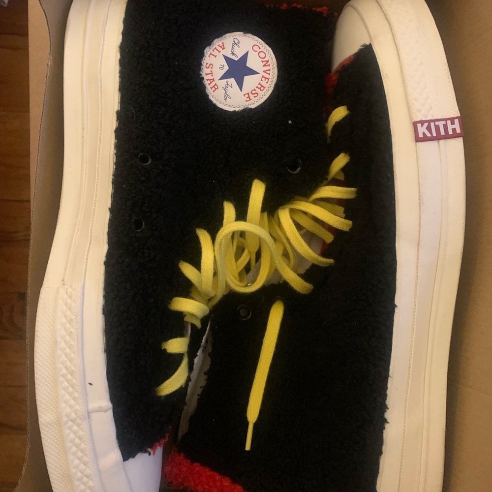 Daisy Kith Converse sz12 EXCELLENT CONDITION